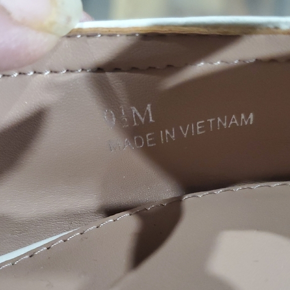 Paolo Black and White Pointed Flats - Picture 3 of 9